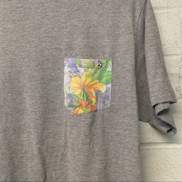 Volcom Tee with Front Pocket. - Picture 2 of 4